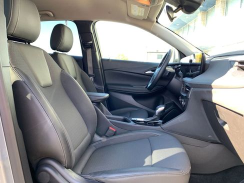 Used 2025 Buick Encore GX Preferred image 34