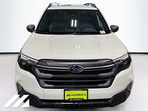 Used 2026 Subaru Forester Premium AWD/4WD image 2