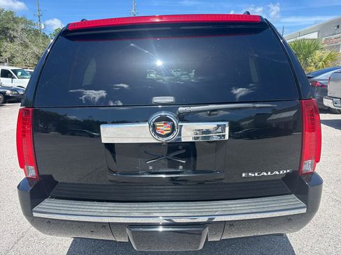 Used 2014 Cadillac Escalade Luxury AWD/4WD image 6