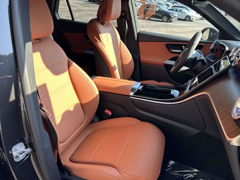 New 2027 Mercedes-Benz GLC 300 image 44