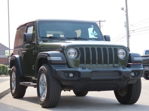 Used 2021 Jeep Wrangler Sport S image 21