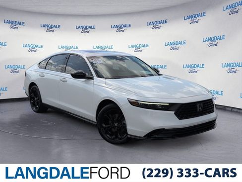 Used 2025 Honda Accord SE image 1
