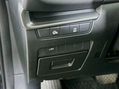 Used 2025 MAZDA MAZDA3 s image 17