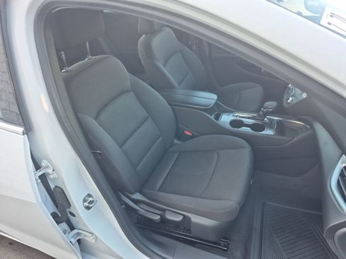 Used 2024 Chevrolet Malibu LT image 17