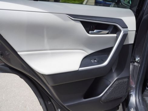 Used 2022 Toyota RAV4 XLE Premium AWD/4WD image 12
