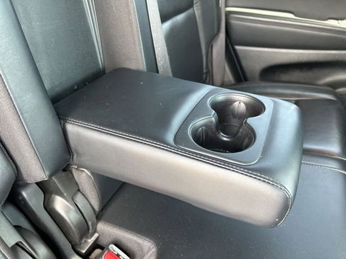 Used 2022 Jeep Grand Cherokee Limited image 44