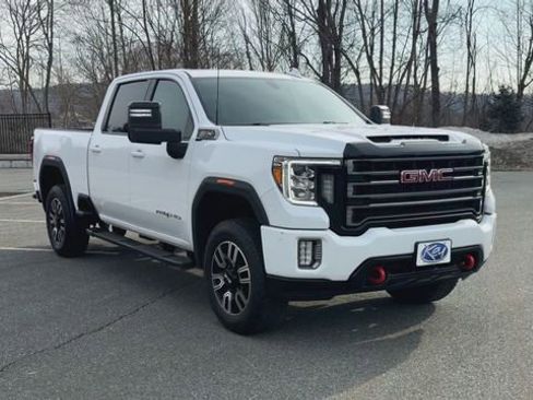 Used 2022 GMC Sierra 2500 AT4 AWD/4WD image 2