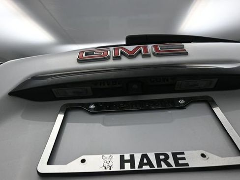 Used 2023 GMC Terrain SLE w/ Driver Convenience Package FWD image 26