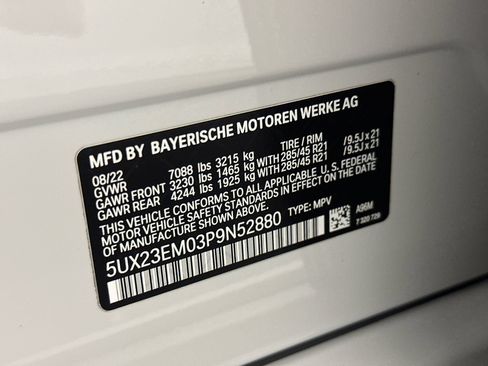 Used 2023 BMW X7 xDrive40i w/ M Sport Package AWD/4WD image 37