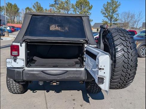 Used 2018 Jeep Wrangler Unlimited Sport w/ Max Tow Package image 19