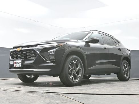 New 2026 Chevrolet Trax LT w/ Driver Confidence Package FWD image 43