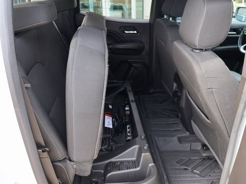 Used 2024 Chevrolet Colorado LT w/ LT Convenience Package image 15