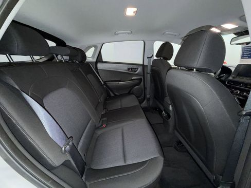 Used 2023 Hyundai Kona SEL image 6