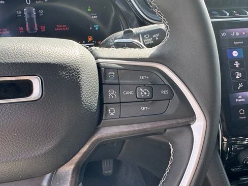 Used 2023 Jeep Grand Cherokee 4WD 4xe image 27