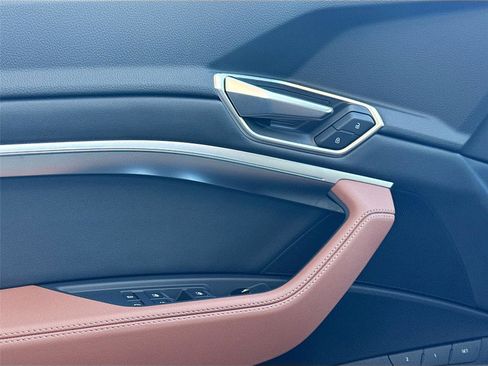 Certified 2024 Audi Q8 e-tron Premium image 18