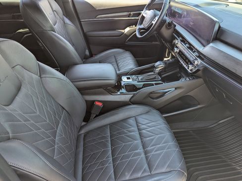 Certified 2025 Kia Telluride SX X-Line AWD/4WD image 9