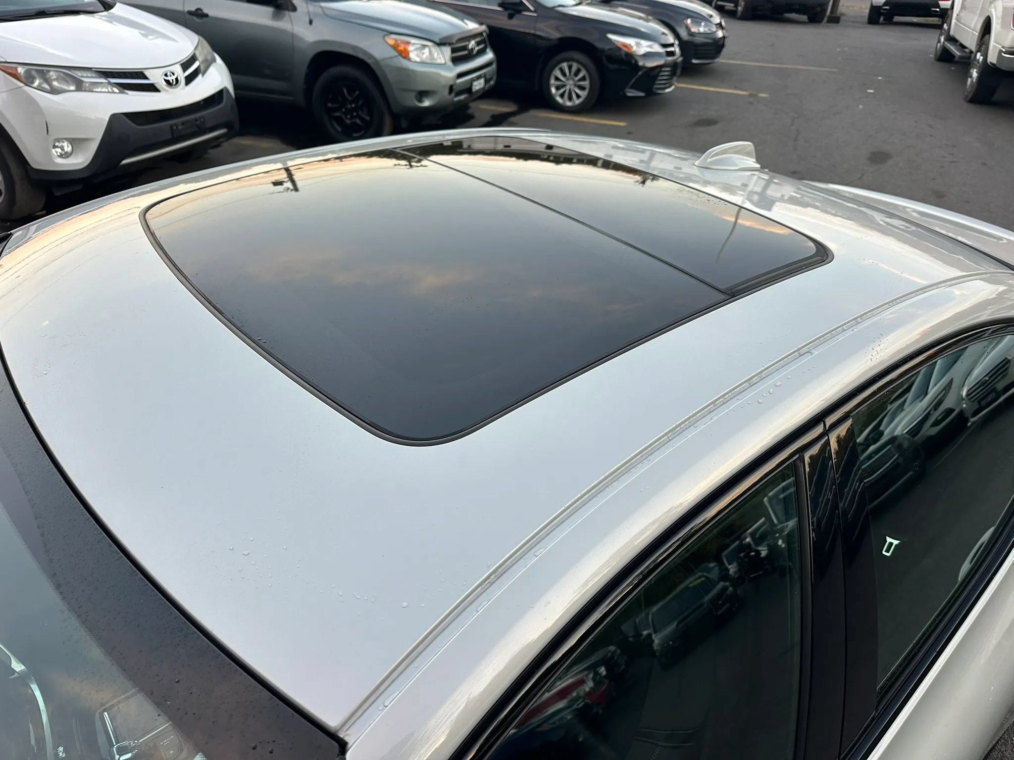 Used 2019 Volvo S60 T8 R-Design AWD/4WD image 36