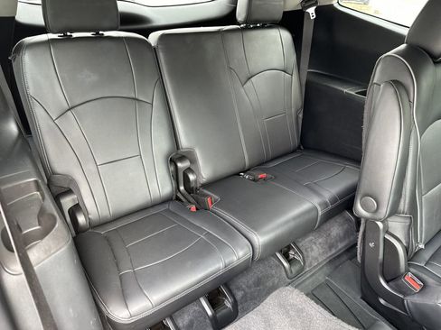 Used 2020 Buick Enclave Avenir w/ Avenir Technology Package AWD/4WD image 38