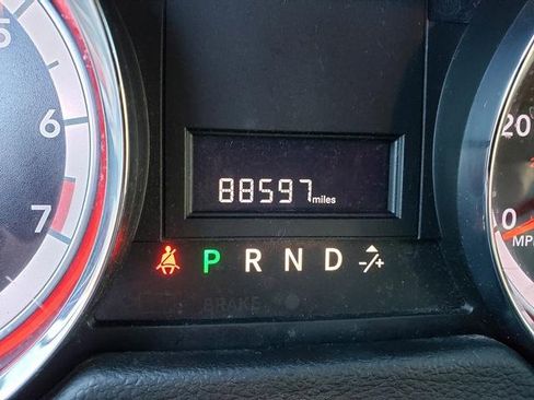 Used 2020 Dodge Grand Caravan SXT image 21