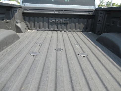 Certified 2026 GMC Sierra 2500 SLE w/ SLE Value Package; AWD/4WD image 9