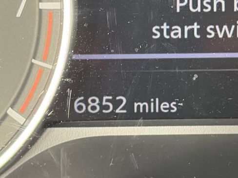 Certified 2025 Nissan Rogue SV image 5