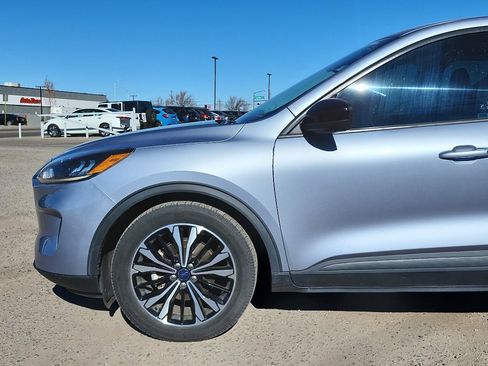 Used 2022 Ford Escape SE w/ SE Sport Appearance Package FWD image 10