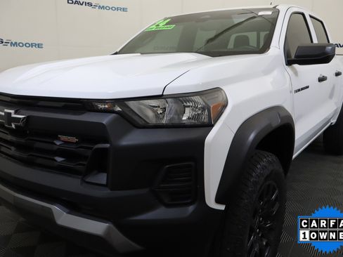 Used 2024 Chevrolet Colorado Trail Boss AWD/4WD image 12