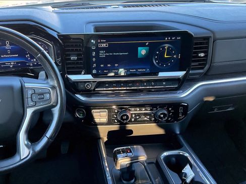 Used 2022 Chevrolet Silverado 1500 LTZ w/ LTZ Premium Package image 9