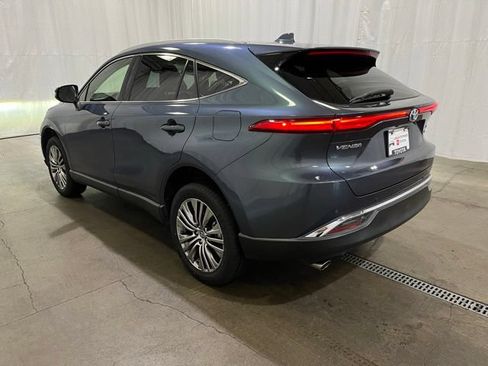 Certified 2022 Toyota Venza XLE AWD/4WD image 6