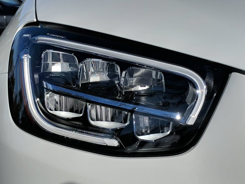 Used 2021 Mercedes-Benz GLC 300 image 7