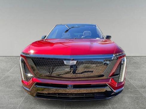 New 2026 Cadillac Vistiq Sport w/ LPO, Floor Liner Package image 7