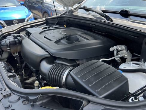 Used 2016 Jeep Grand Cherokee Laredo image 36