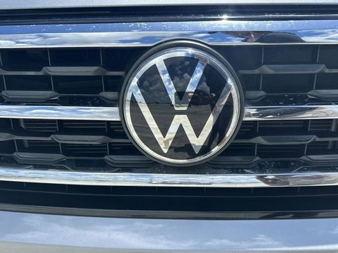 Used 2022 Volkswagen Atlas Cross Sport SE FWD image 10