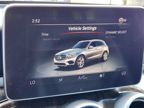 Used 2017 Mercedes-Benz GLC 300 4MATIC image 25