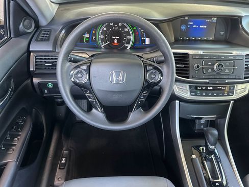 Used 2015 Honda Accord Hybrid Sedan image 29