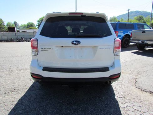 Used 2018 Subaru Forester 2.5i Touring w/ Popular Package #2 AWD/4WD image 6