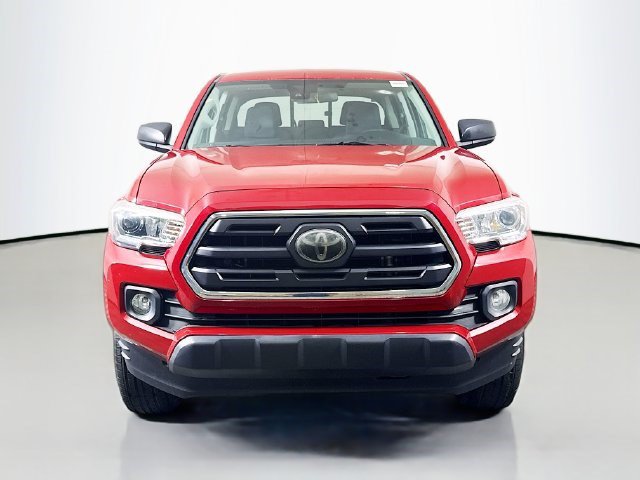 Used 2019 Toyota Tacoma SR5 RWD image 2