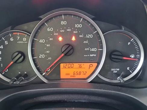 Used 2013 Toyota Yaris LE FWD image 4