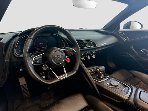 Used 2021 Audi R8 V10 RWD image 7