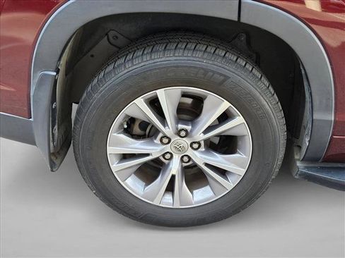 Used 2015 Toyota Highlander Plus image 24