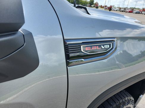 Certified 2024 GMC Sierra 1500 AT4 w/ Technology Package AWD/4WD image 8