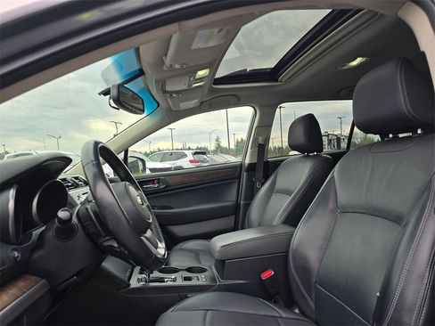 Used 2018 Subaru Outback 2.5i Limited w/ Popular Package #2 image 12