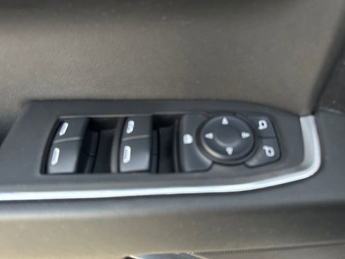 Used 2025 Chevrolet Silverado 1500 LT image 23