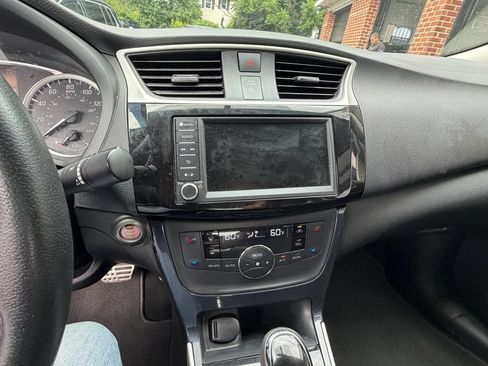 Used 2019 Nissan Sentra SR FWD image 13