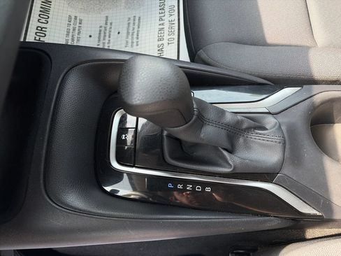 Used 2025 Toyota Corolla LE FWD image 23