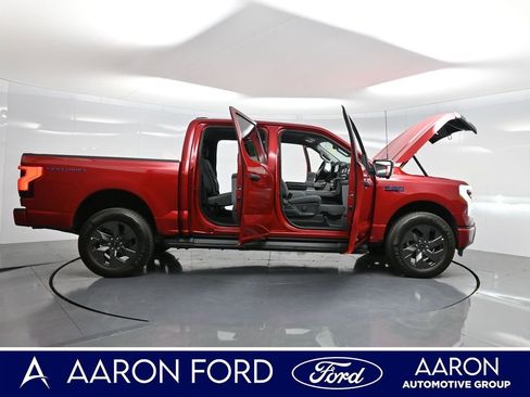 Used 2024 Ford F150 Lightning XLT image 4