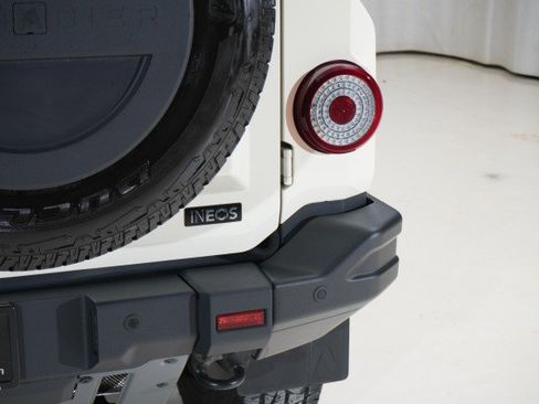 Used 2024 INEOS Grenadier Fieldmaster Edition image 21