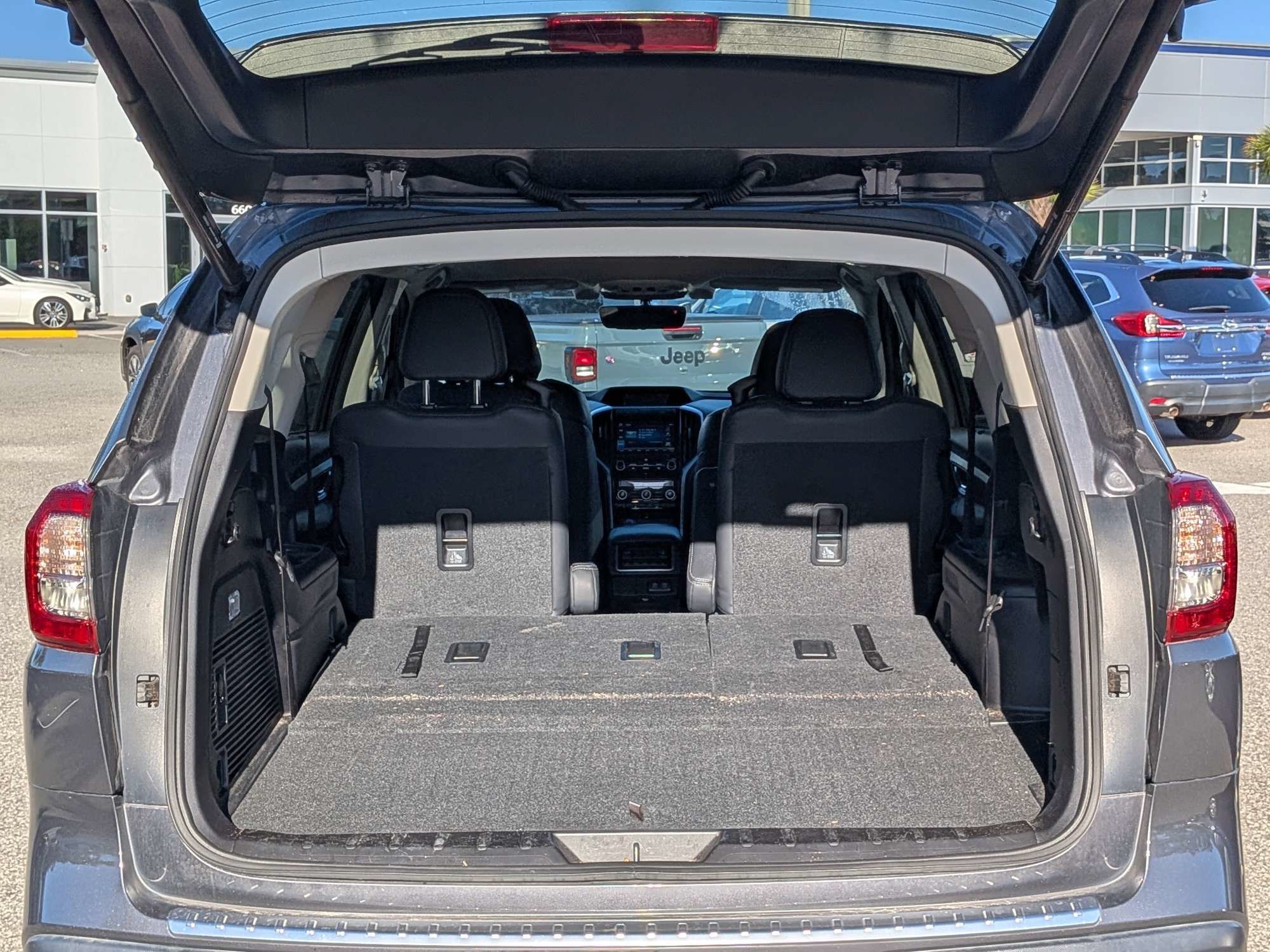 Used 2022 Subaru Ascent Limited w/ Technology Package AWD/4WD image 13