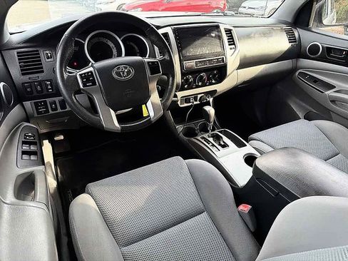 Used 2013 Toyota Tacoma PreRunner w/ TRD Off-Road Pkg RWD image 10