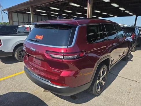 Used 2023 Jeep Grand Cherokee L Limited AWD/4WD image 10